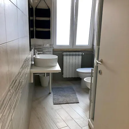 Nuovo A 2 Passi Dal Mare Centro * Anzio